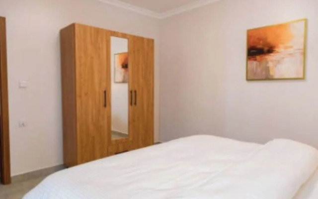 Tranquil Point Residence