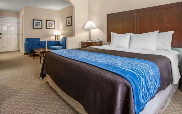 Quality Inn & Suites Dixon near I-88