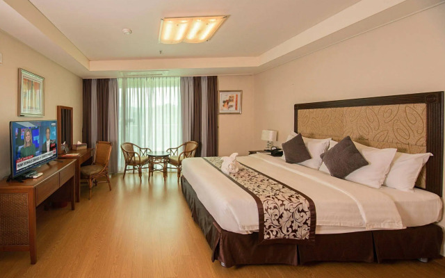 Xenia Hotel Clark - Multi Use Hotel