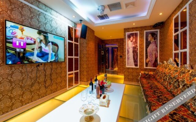 The Ruihe Hotel (Zhengzhou High-speed Railway Station)