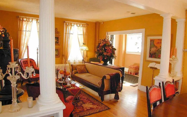 Apple Tree Historic B&B