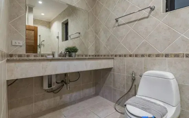 AnB poolvilla 2BR with private beach in pratamnak
