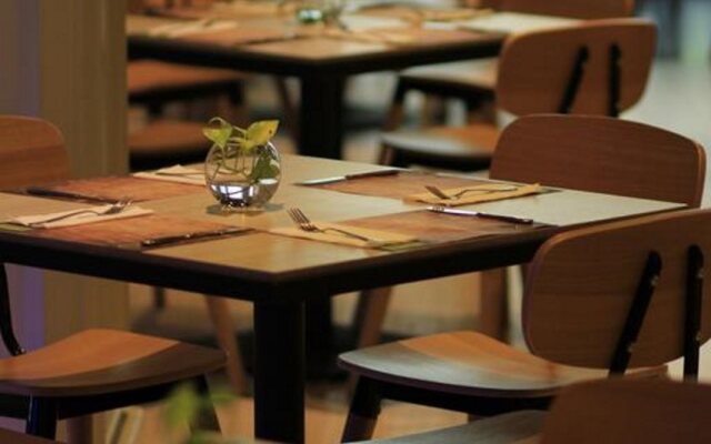 Sparks Life Jakarta, ARTOTEL Curated