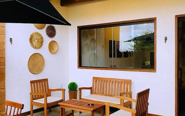 Charmosa Casa a 50m da Praia do Marceneiro