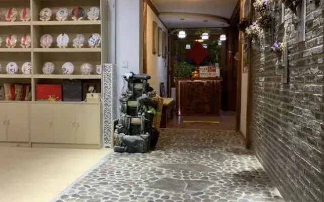 Jing Hua Yuan Inn (Lijiang Ancient Town)