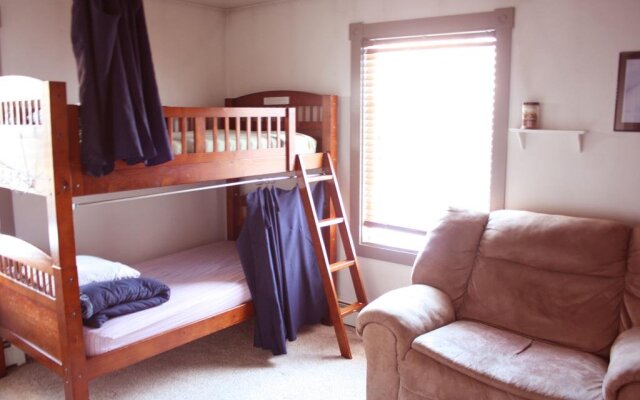 9th Ave Hostel