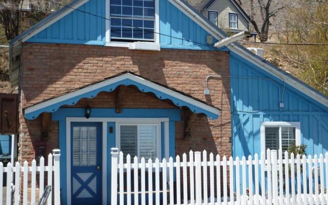 Sugarloaf Mountain Motel