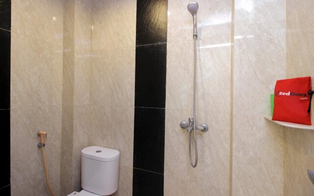RedDoorz near Jalan Jendral Sudirman Manado