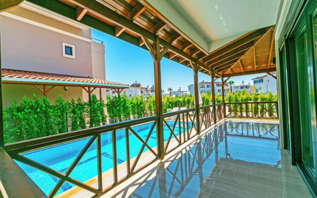 Paradise Town - Villa Colm