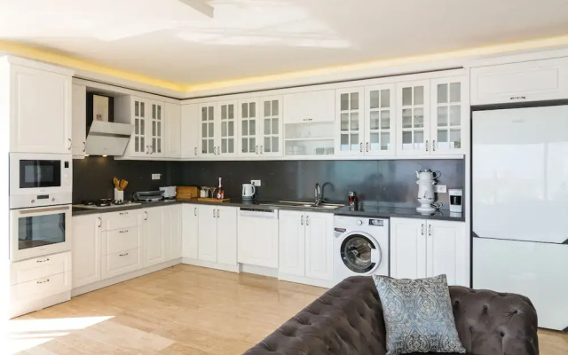 Villa Infinity by Akdenizvillam