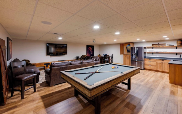 Game Room + Patio: 'bremer House Waverly Rental'