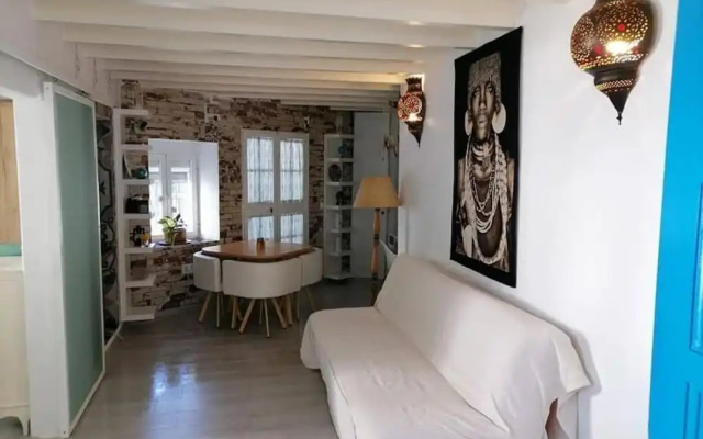 Casa Maruja en Cutar con Jacuzzi y Wifi Fibra