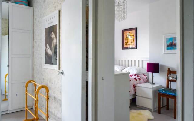 Charming 2 Bedroom Battersea Flat