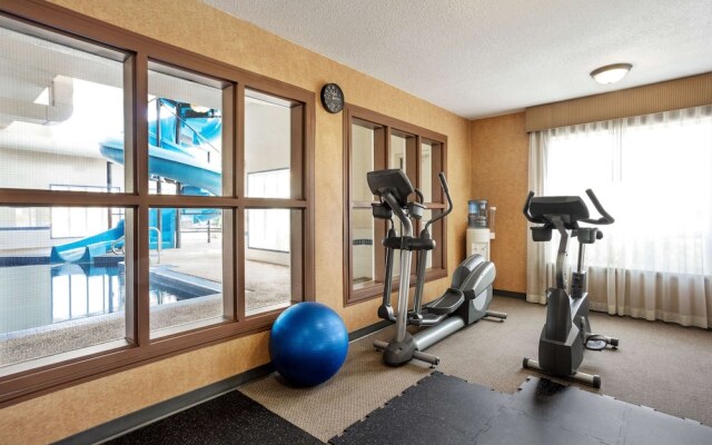 Days Inn & Suites Strathmore