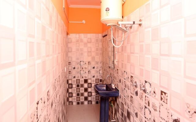 Oyo 22221 Yadav Hotel