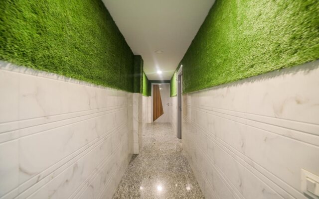 Royal Town Paschim Vihar By OYO Rooms