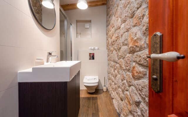 Villa Stone House Magarac