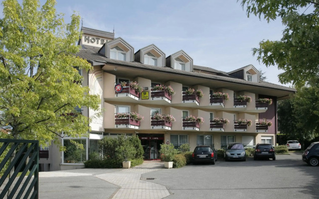 Logis Hôtel Arc en Ciel