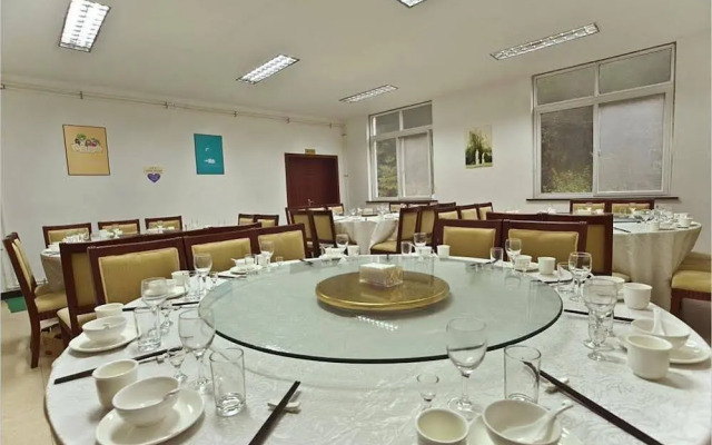 Pengzhou Anlan Holiday Manor