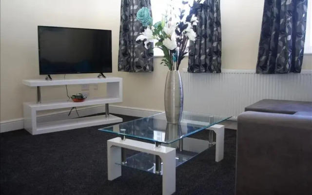 The Roaches Suite - Premier Serviced Accommodation