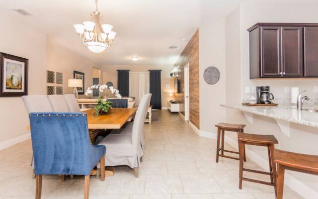 Spacious and Gorgeous Home ST5148