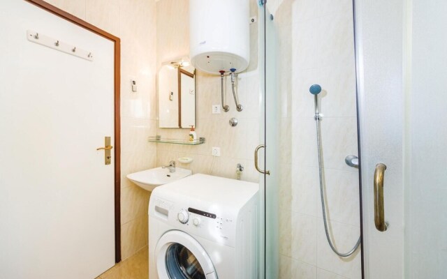 Nice Home in Sukosan With Wifi and 6 Bedrooms