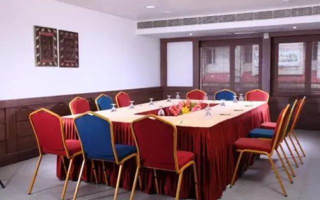 Hotel Pooram International