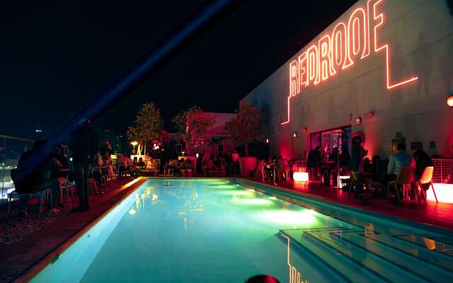 Radisson Red Dubai Silicon Oasis