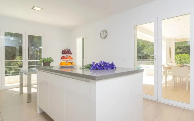 Carritx With 4 Bedrooms and 4 Bathrooms