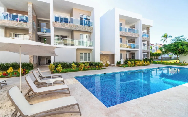 Modern 2BR Apartment - Paseo del Mar