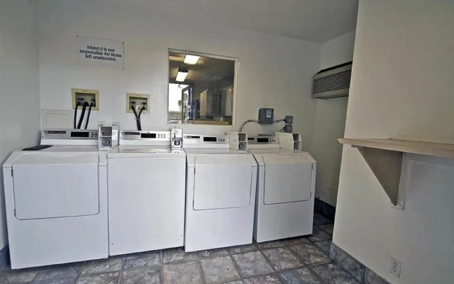 Motel 6 Tampa Downtown