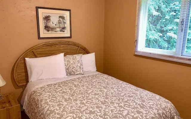 Schott’s Lake Conference & Resort