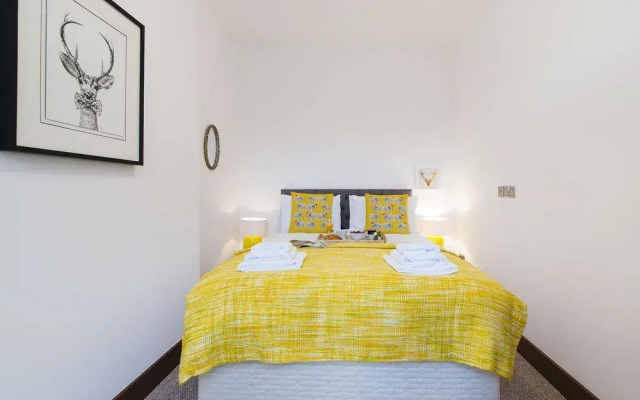 FG Property - The Holland Road Residence II