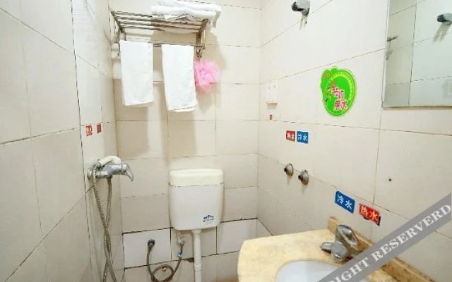 Henghui Hostel