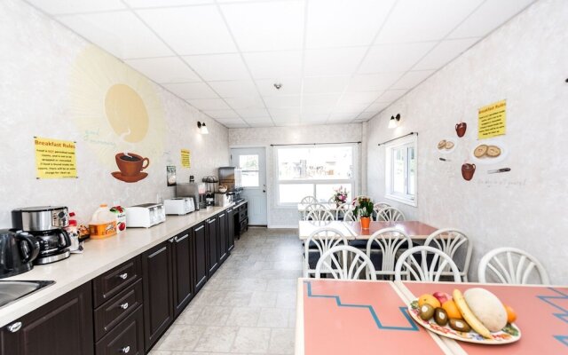 Niagara Parkway Court Motel