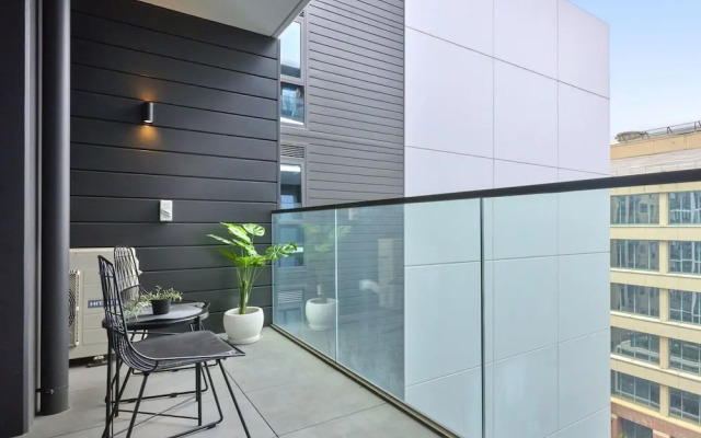 Kozyguru | Moonee Ponds | Modern 1 Bed Apt Parking