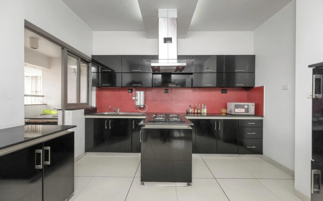 Lakeside Living by Red Olive Nr Airport 3bhk