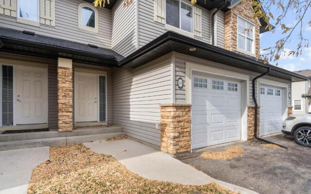 Private 3BR Stonebridge Close to restaurants&shops