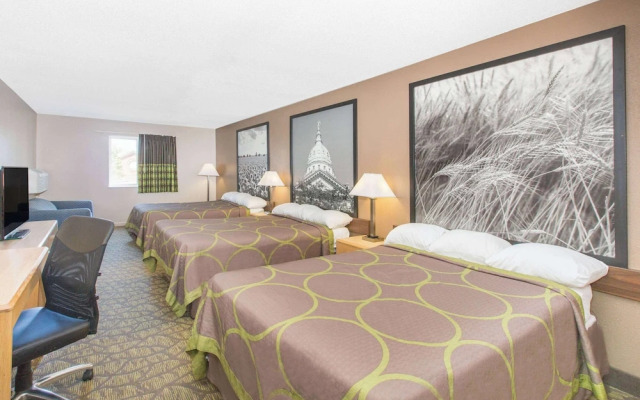 Super 8 Motel - Belleville