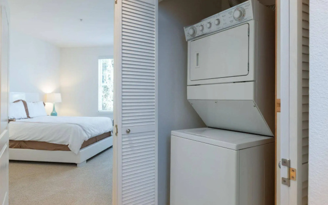 Global Luxury Suites at North Park - фото 5