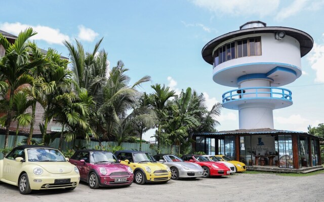 Lighthouse Hotel