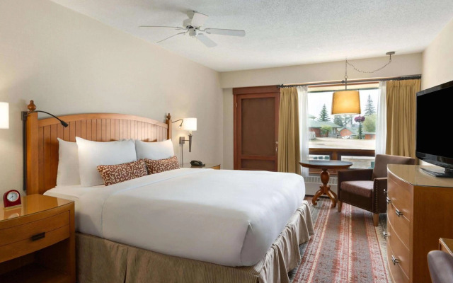 Fairmont Jasper Park Lodge