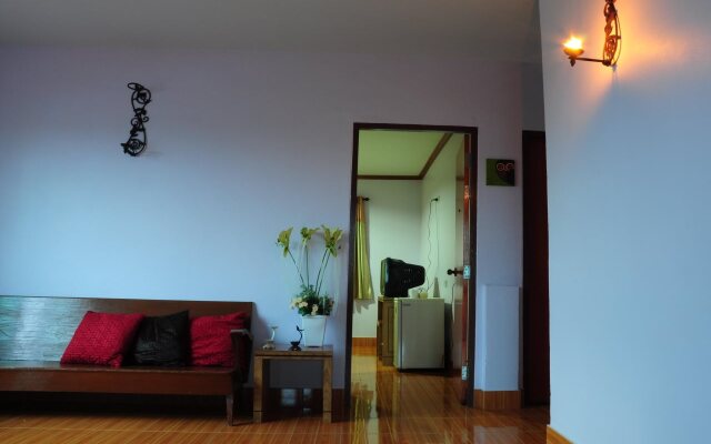 Phoonsab Hostel