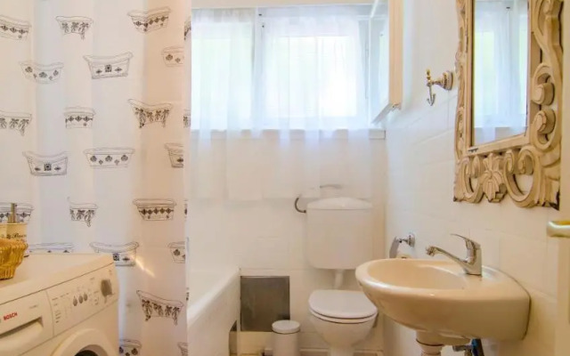 Turkish Tower Apartment