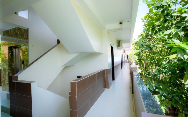Sun & Sands Beach Hotel
