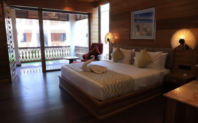 Sandyy Wavess Beach Resort