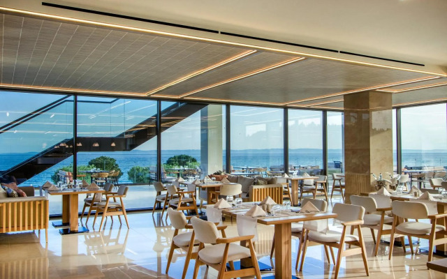 Ammoa Luxury Hotel & Spa Resort