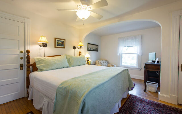 Clark House at the Twin Oaks Inn