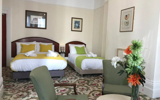 Pearl and Pebbles Hotel