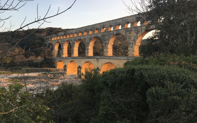Hotel Restaurant Le Gardon - Pont du Gard
